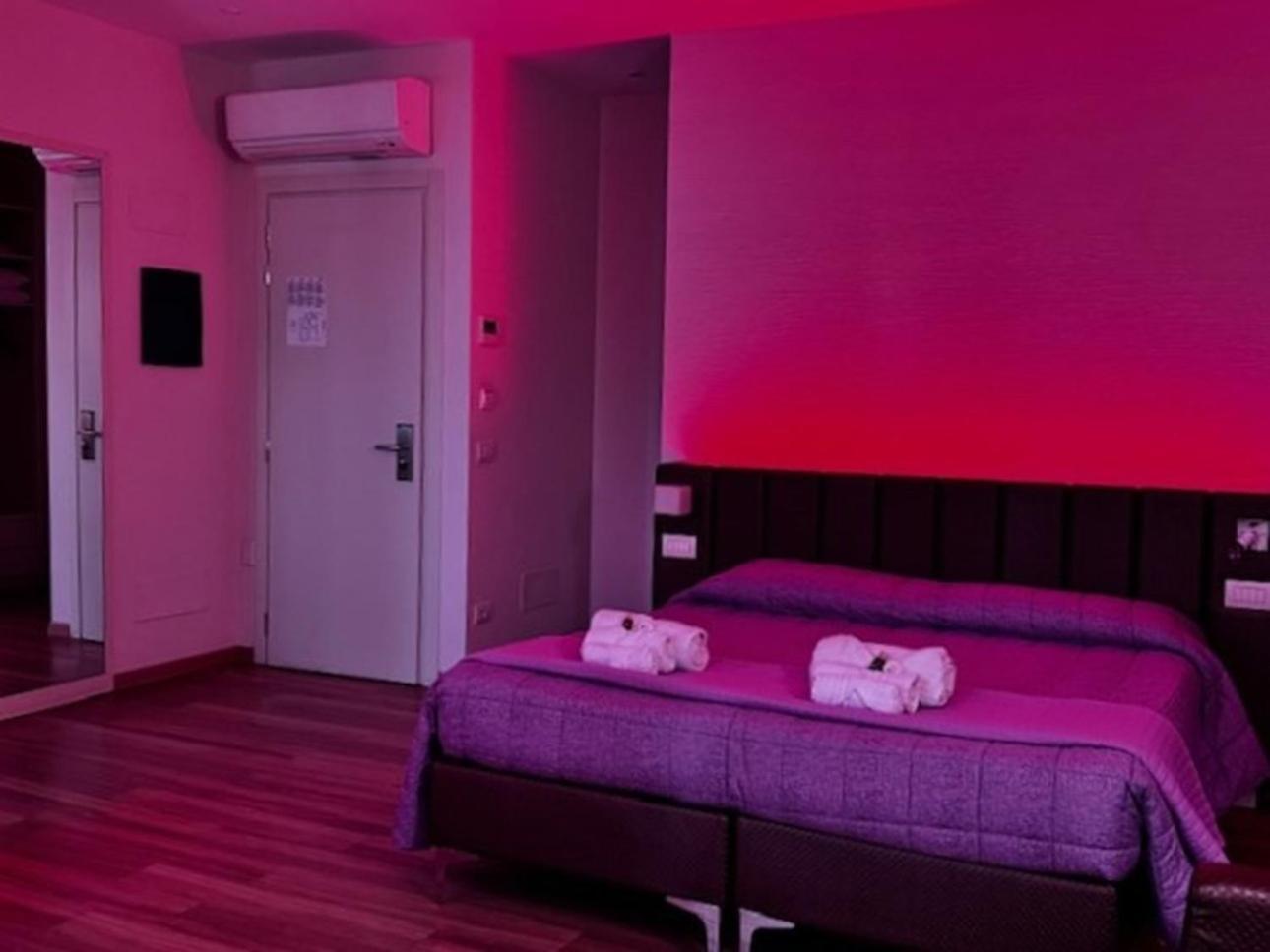 Hotel Larotonda *