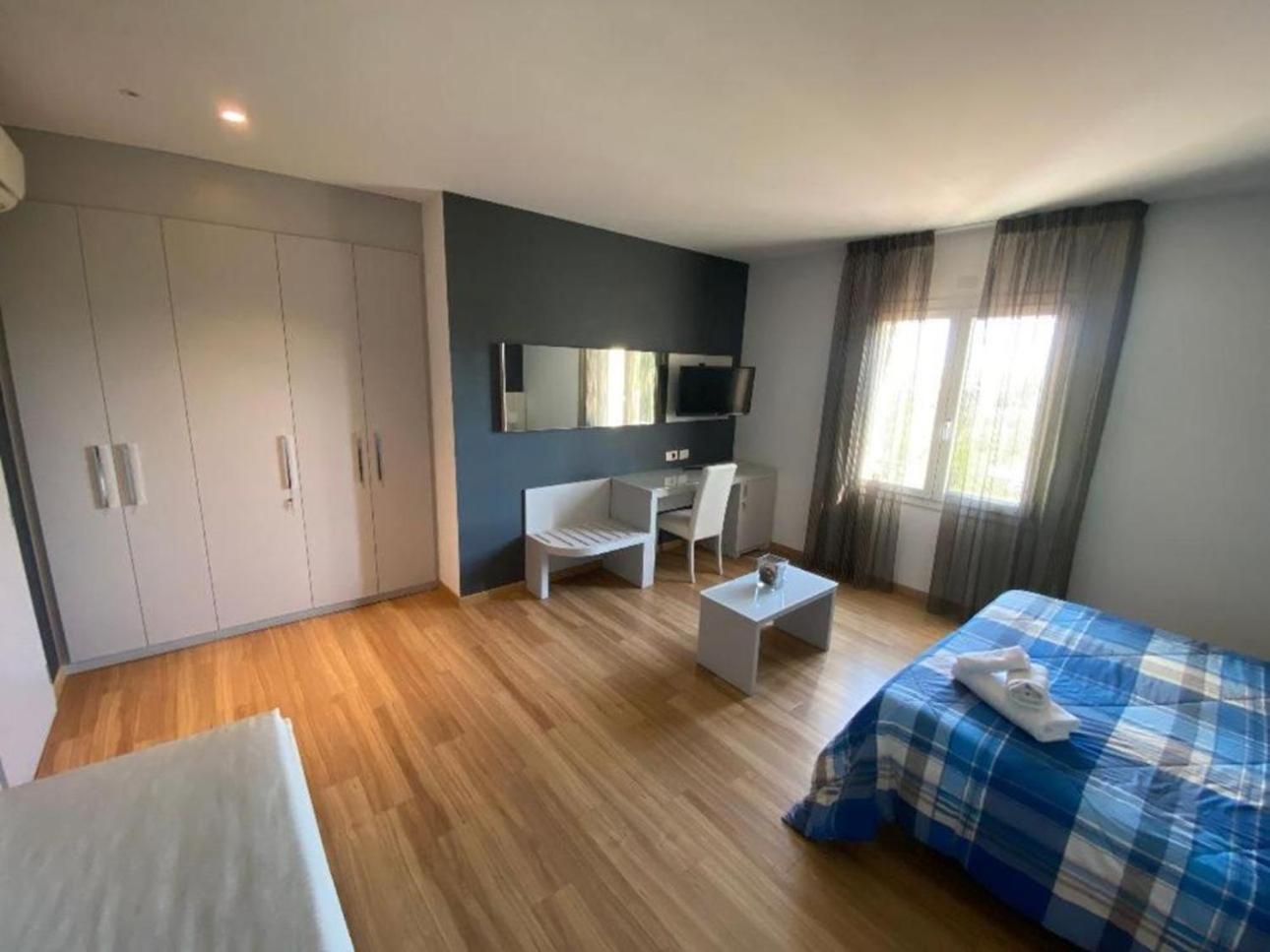 Hotel Larotonda