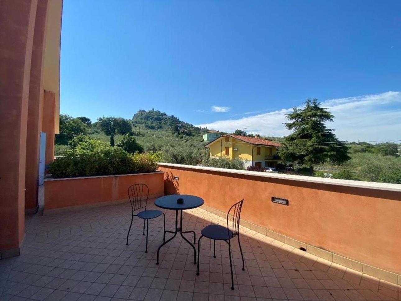 Hotel Larotonda *